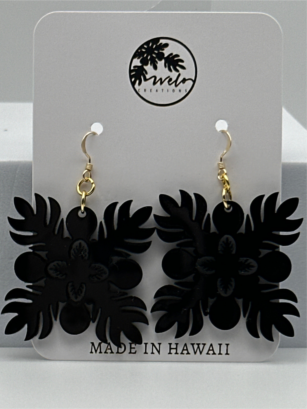 Black Hawaiian Quilt