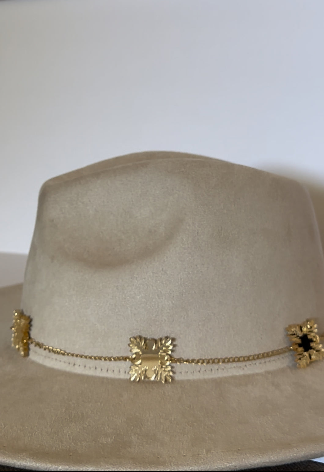 Gold Hawaiian Quilt Hat Jewelry