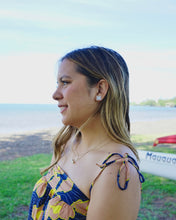 Load image into Gallery viewer, Medium Sized Hawaiian Quilt Studs
