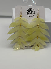 Load image into Gallery viewer, Jade Ulu earrings
