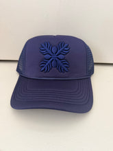 Load image into Gallery viewer, Welo Truckers- Hawaiian Quilt
